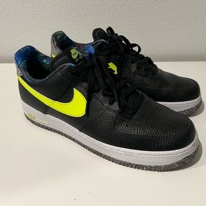 Mens Nike Air Force 1 Black Volt size 10.5